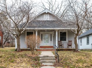 732 3rd St, Boonville, MO 65233