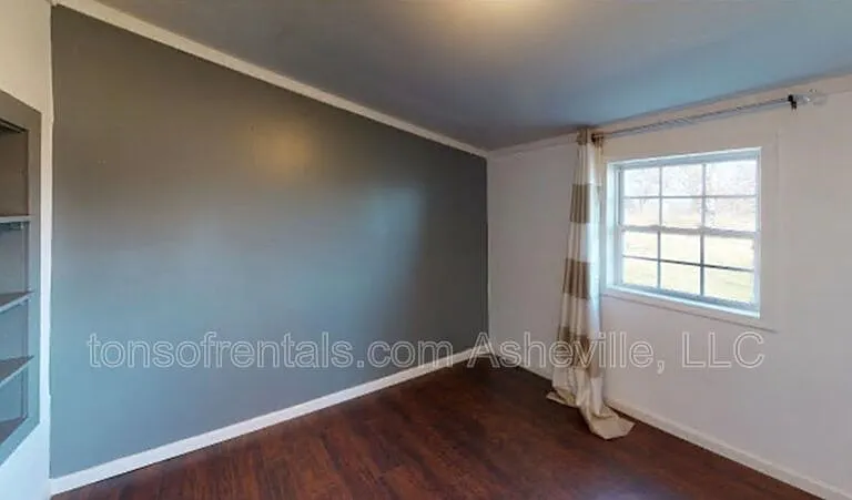 391 Deaverview Rd — Photo 14