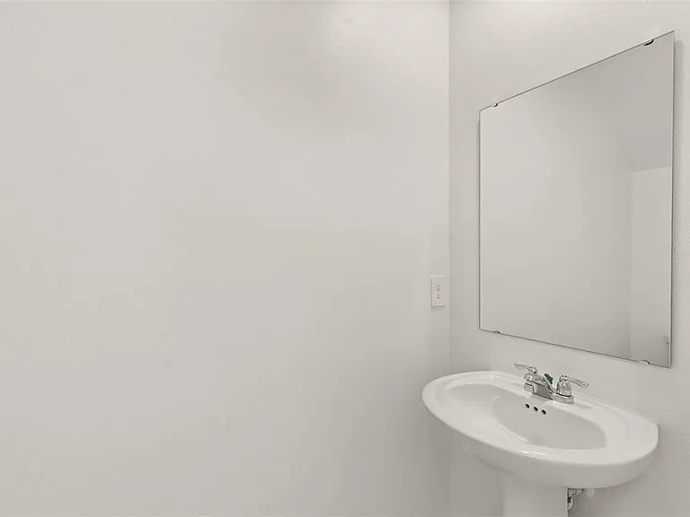 3362 Alexander Dr — Photo 11