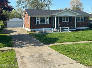 2702 Crums Ln, Shively, KY 40216