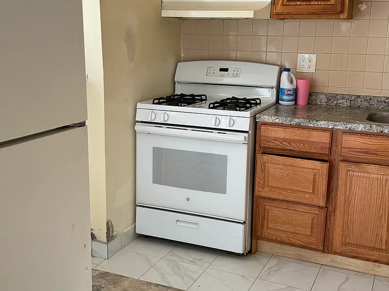94 Sycamore Rd — Photo 11