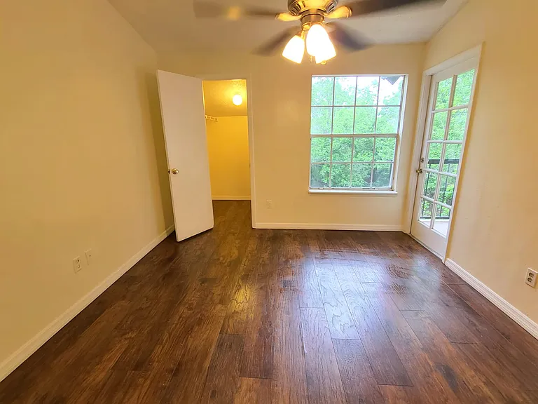 1948 Lake Atriums Cir #121 — Photo 9