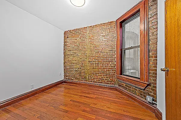 Rented by Compass | media 9