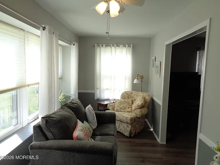 135A Sunset Rd — Photo 4