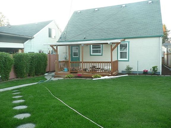 4th image of 3020 S Melrose St
