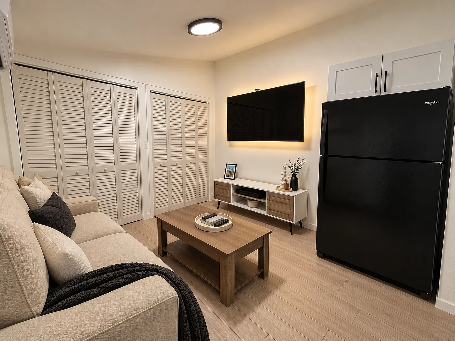 1 bed, 1000 sqft, $1,800 — Photo 2