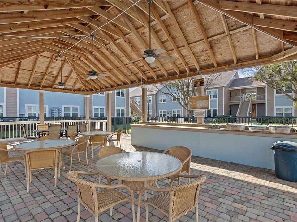 Under cabana area