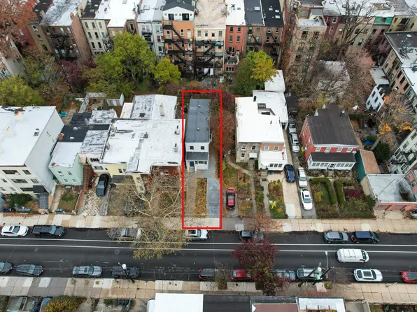 274 7th Street image 38 of 40