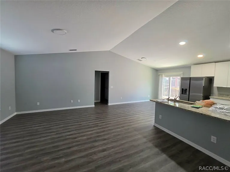 7871 N Golfview Dr — Photo 10