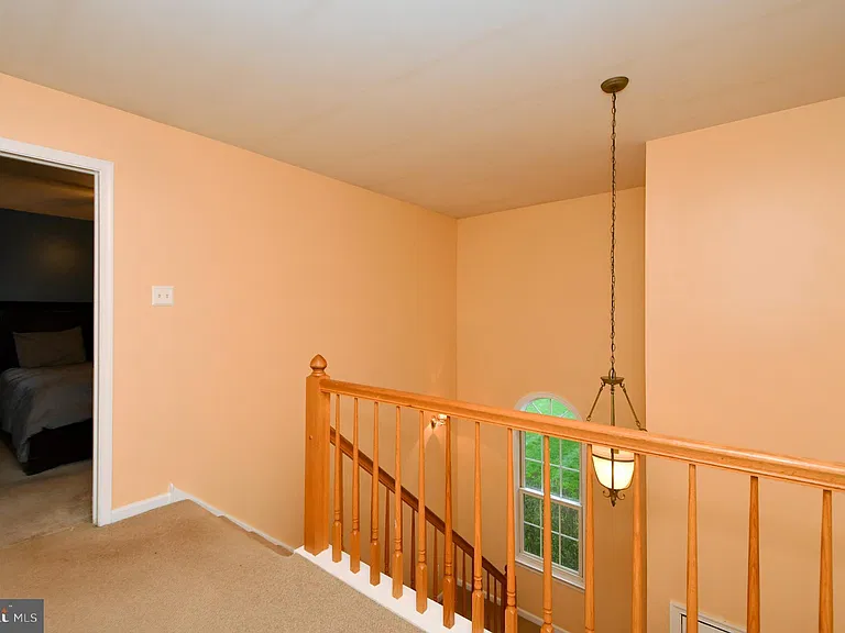 800 Beacon Ct — Photo 27
