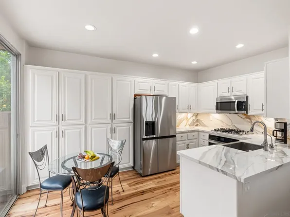 5572 Renaissance Ave #3, San Diego, CA 92122