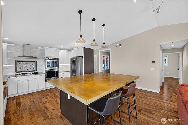 5th image of 4808 Glasgow Way