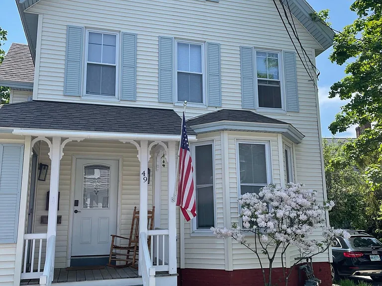 49 Warren St #B — Photo 10
