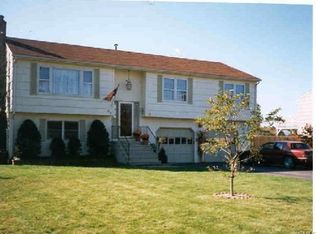 83 Londonderry Ln, Milford, CT 06460