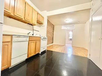 Rented by Century 21 Premier 