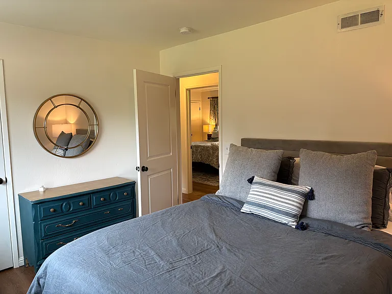 Bedroom 1 (Double Bed)