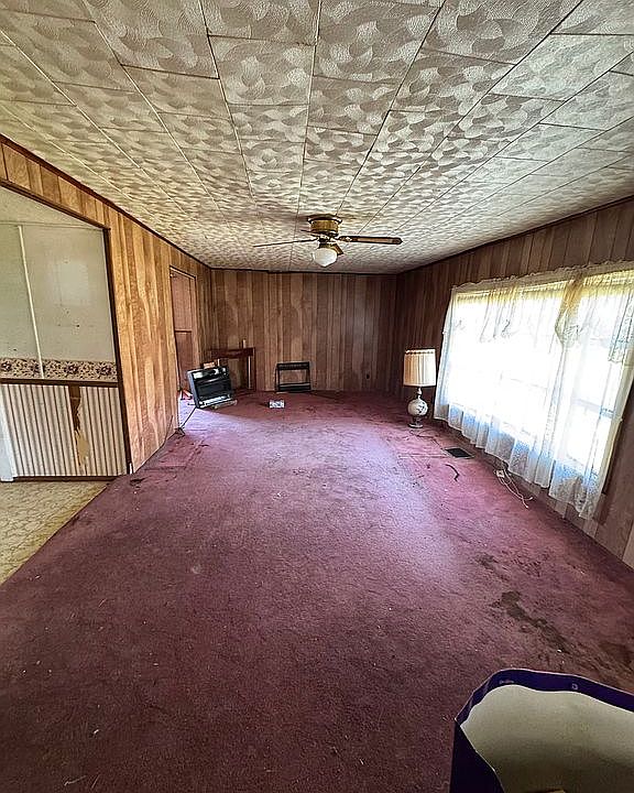 13th image of 149 Euclid St