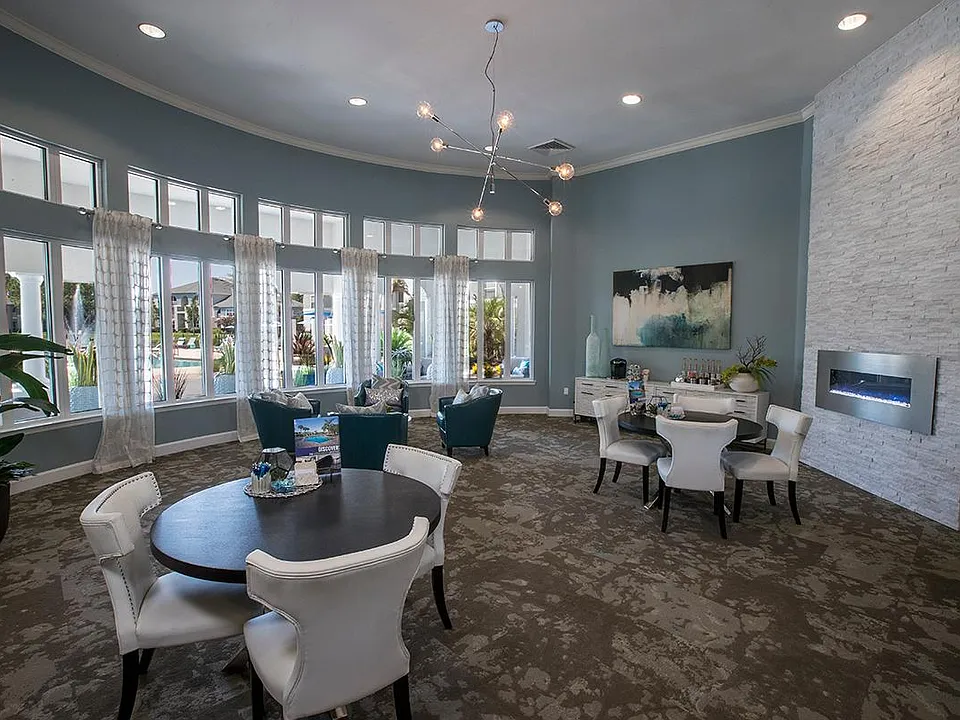 Come on into the resident clubhouse for some complimentary coffee or just to say hello. Our friendly leasing staff is waiting to help you find your new home!