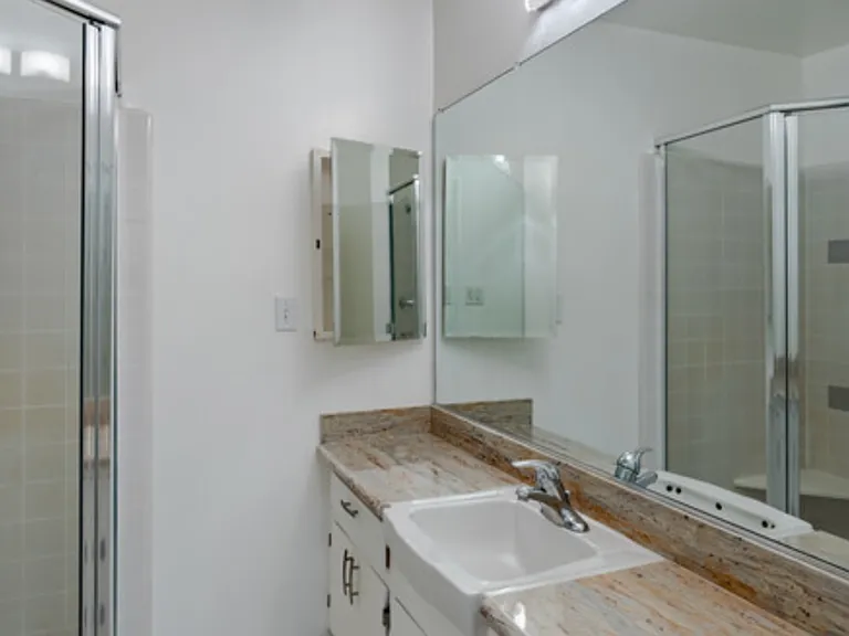 443 S Oakhurst Ave — Photo 13