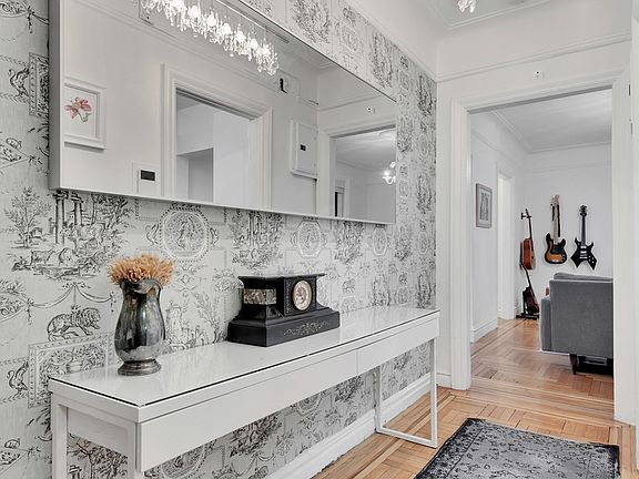2nd image of 305 E 88th St #3BC