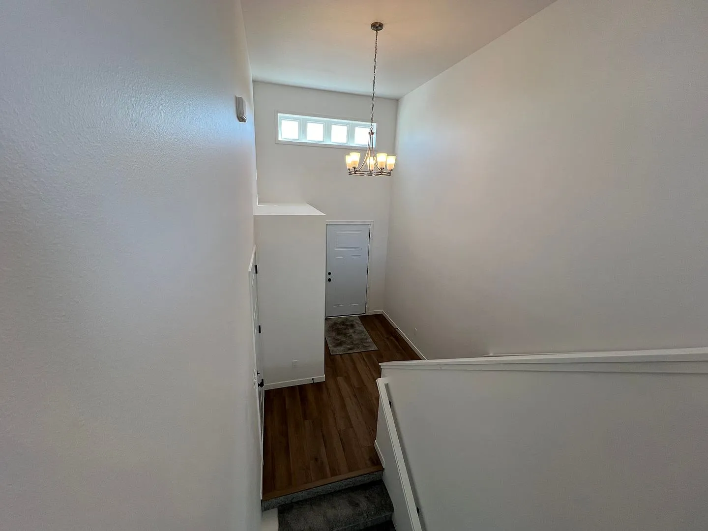 408 16th St NE — Photo 2