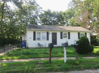 8 Spruce Blvd, Browns Mills, NJ 08015