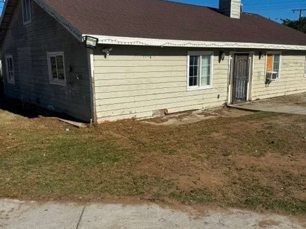 2851 Armstrong Rd, Riverside, CA 92509