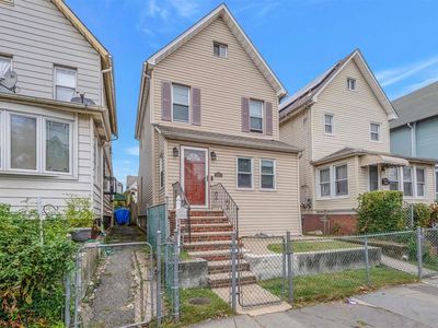 1653 Castleton Avenue, Staten Island, NY, 10302