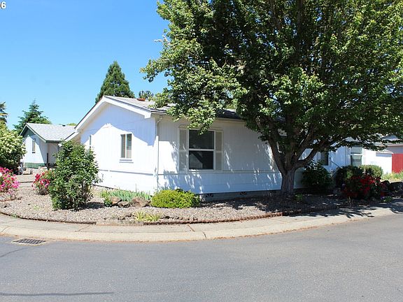 2nd image of 204 Trout Loop