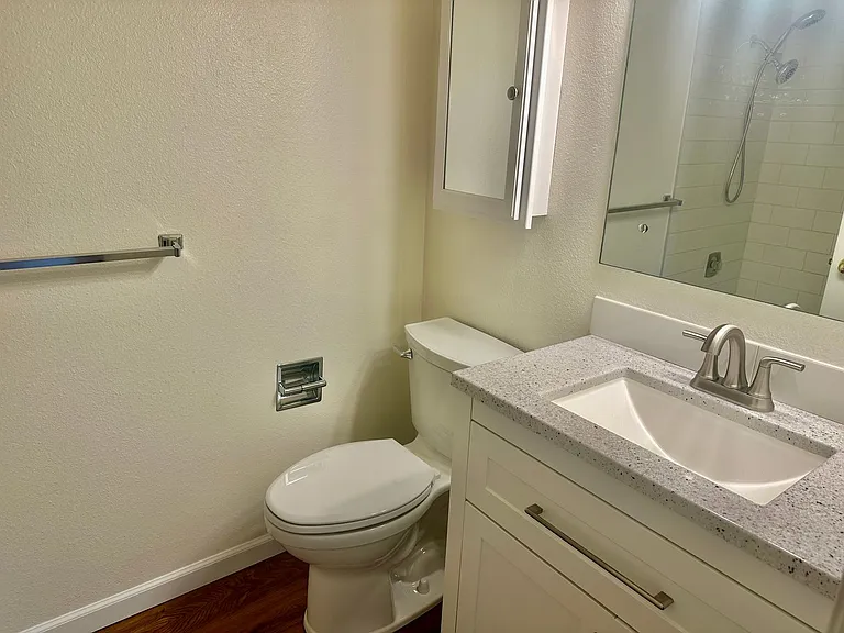 11409 N Guinevere Dr — Photo 10