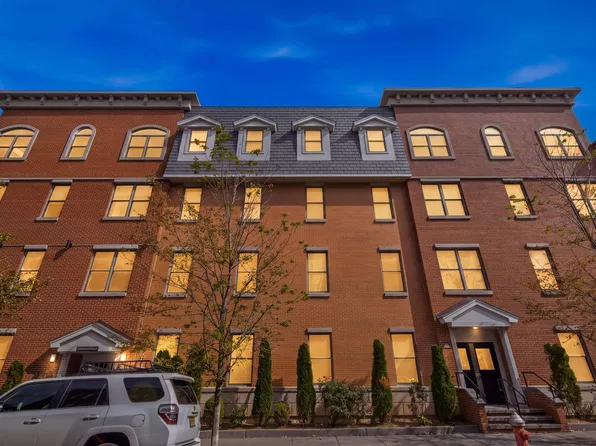 974 Summit Ave #401-A, Jersey City, NJ 07307