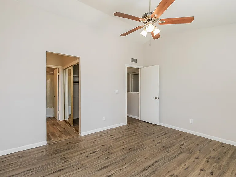 1338 N Brittany Ln — Photo 12