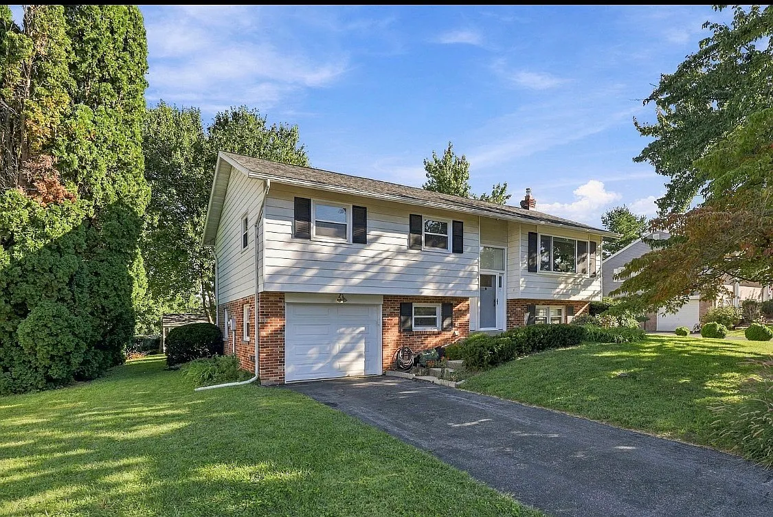 3 bed, 1672 sqft, $2,980 — Photo 1