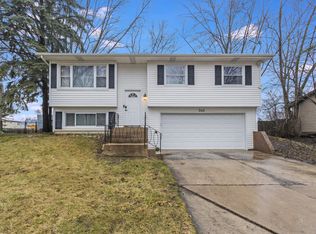 345 Lyons Dr, Bolingbrook, IL 60440