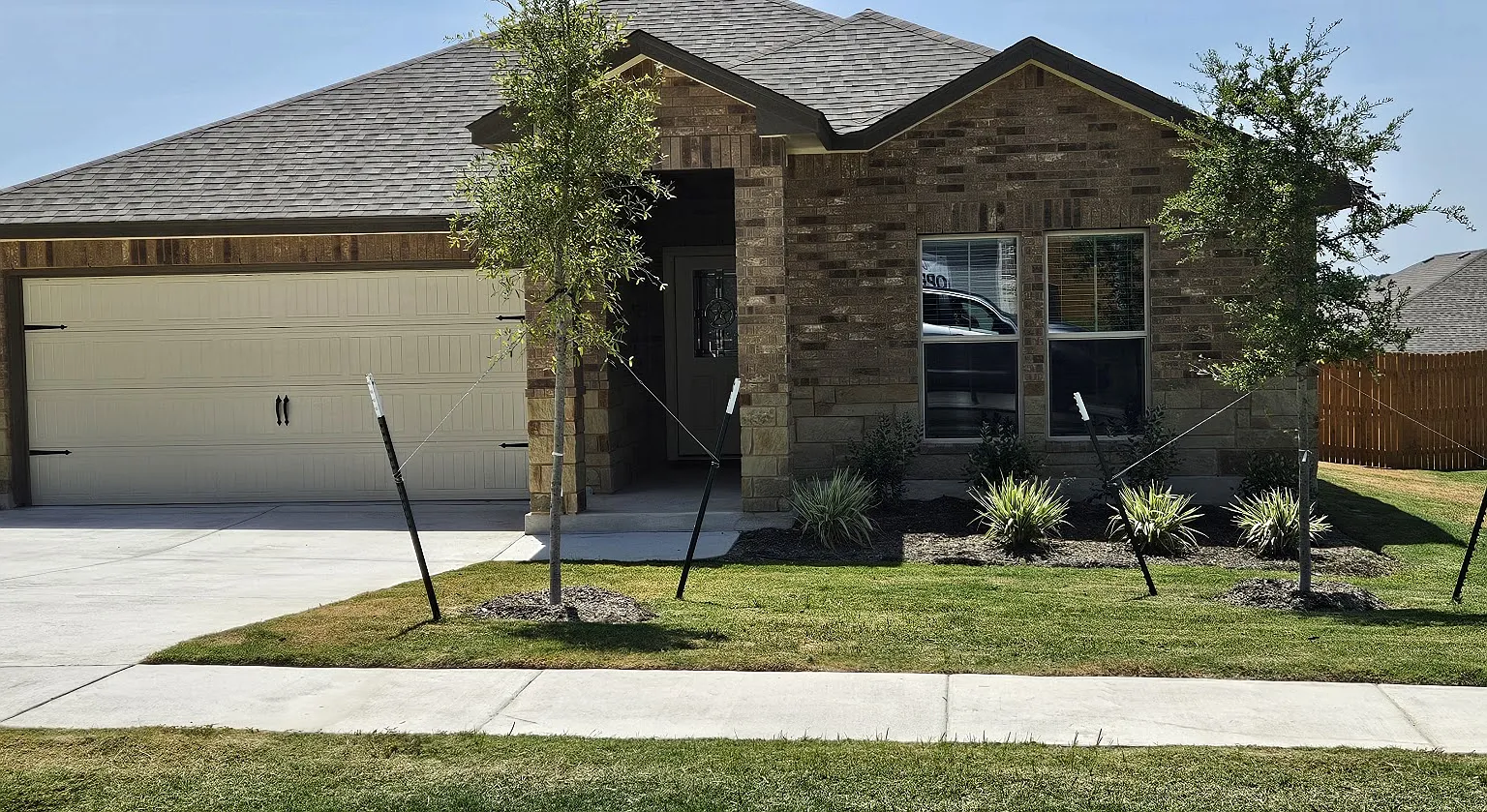4 bed, 2.5 bath, 1951 sqft, $2,375 — Photo 1