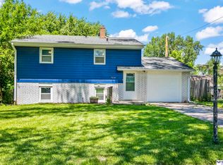 7660 Davis Cir, Omaha, NE 68134