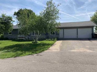 242 Main St S, Rosholt, WI 54473