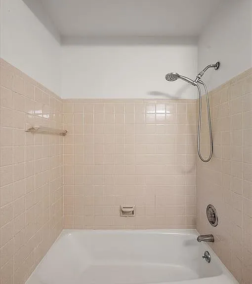 980 Sandhurst Rd — Photo 53