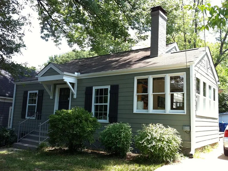 1189 Francis St NW — Photo 3