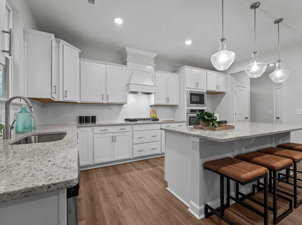 433 Reinsman Ct, Mebane, NC 27302