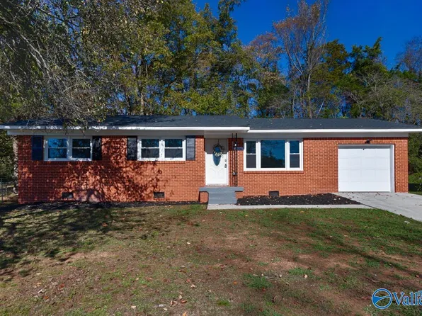 4626 Blue Haven Dr NW, Huntsville, AL 35810