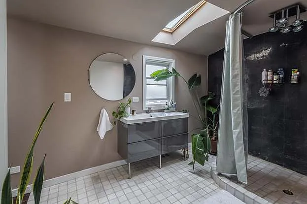 1734 N Rockwell St #2 — Photo 9