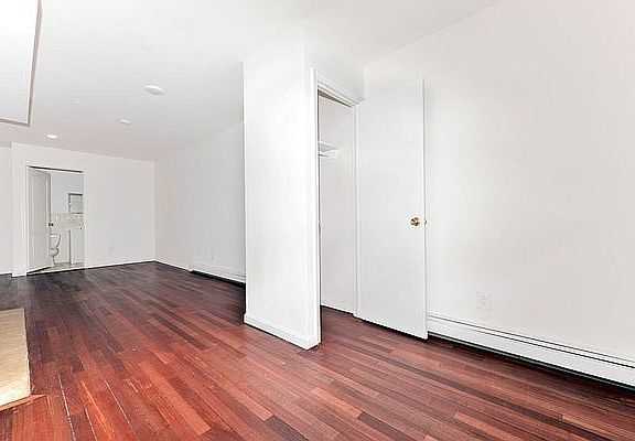 4th image of 152 Orchard St APT 3B
