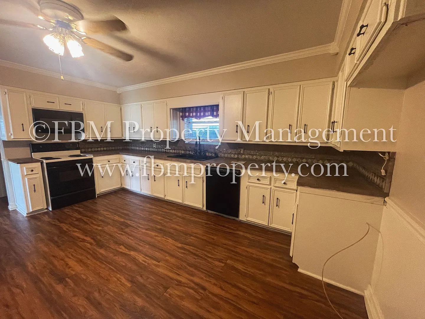 3 bed, 2.0 bath, 1632 sqft, $1,900 — Photo 4