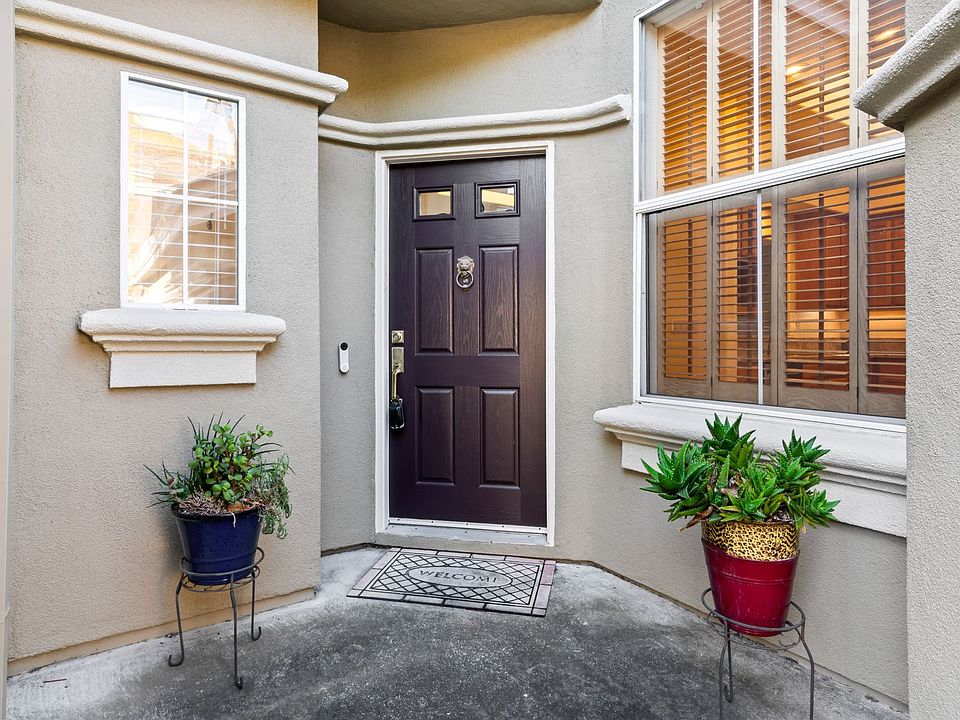 1st image of 15 Baycrest Way