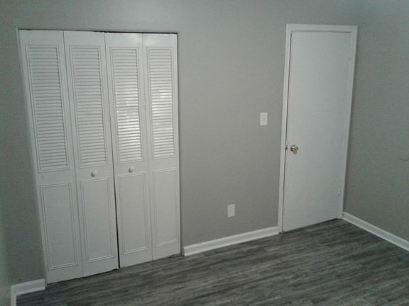 3rd image of 4313 Norbrook Dr Unit 2