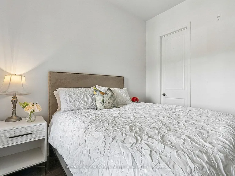 15277 Yonge St #11 — Photo 18