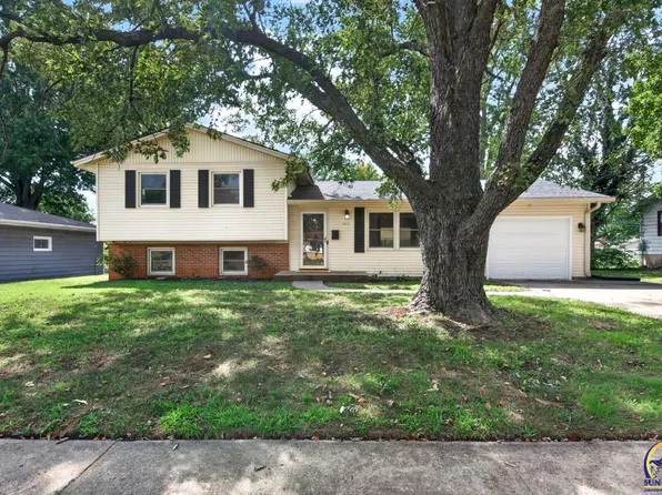 5317 SW 24th St, Topeka, KS 66614
