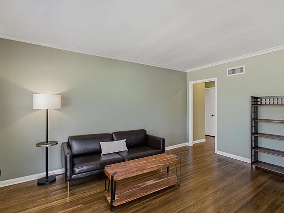 3rd image of 4881 Amboy Rd