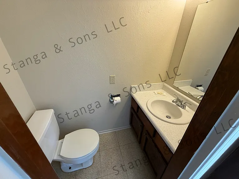 104 Michelle Pl #D — Photo 12